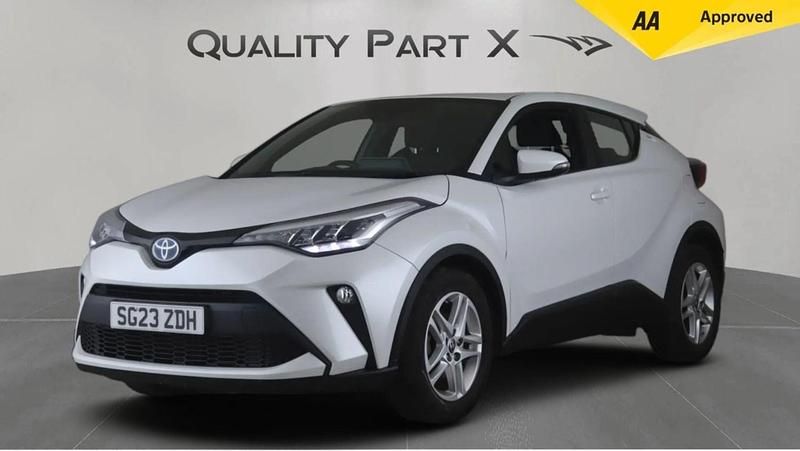 Used Toyota C-HR 122 HP (89 kW) 2023 White SUV