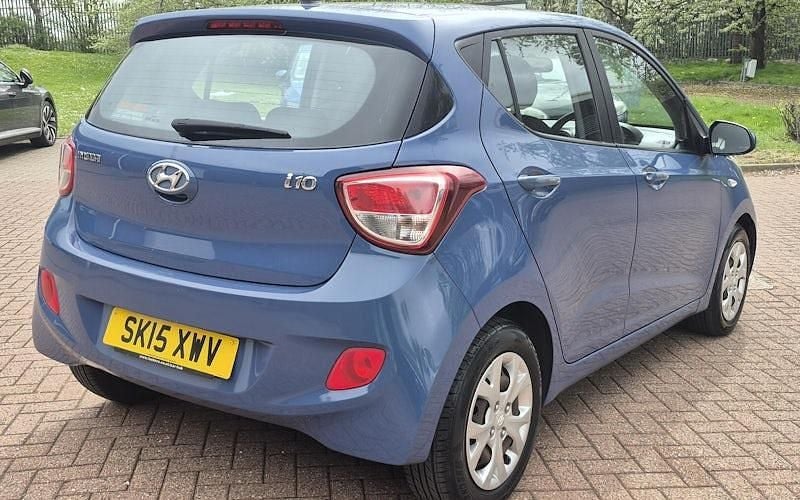 Used Hyundai i10 SE 66 HP (48 kW) 2015 Blue Hatchback
