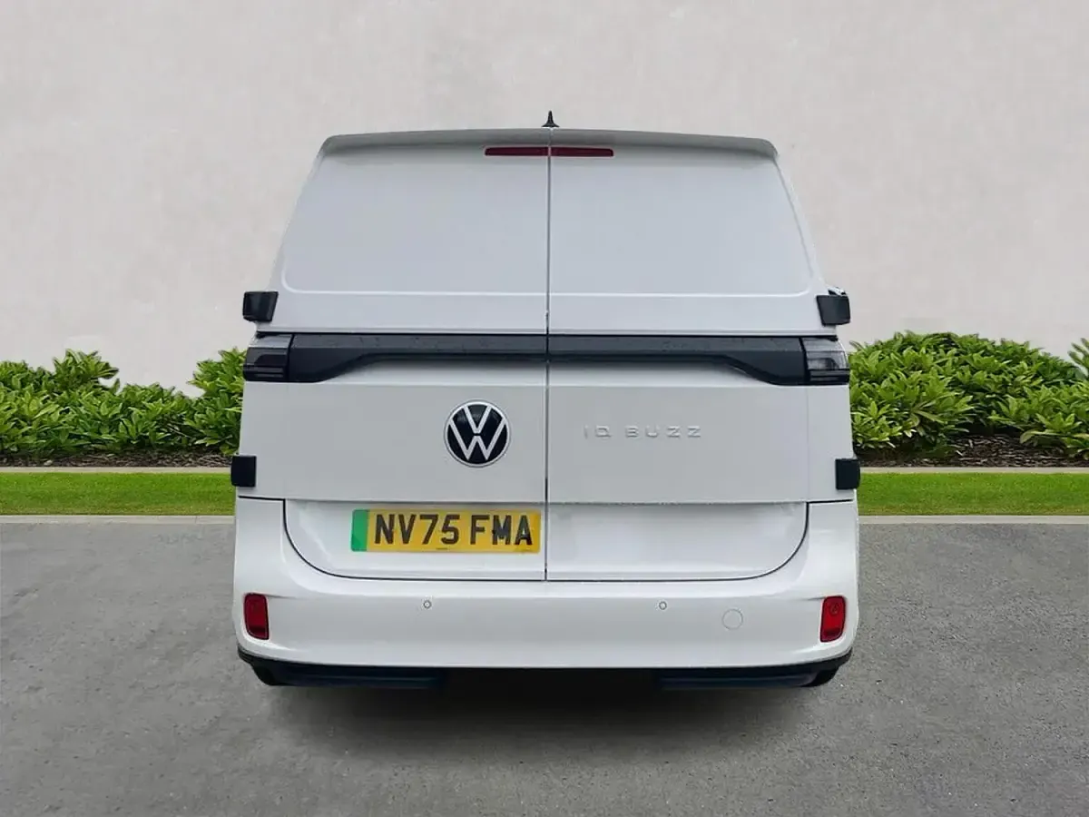 Used VW ID. Buzz 210 kW (286 HP) 2025 White MPV