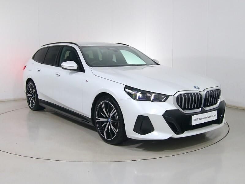 White Used 2025 BMW 530e M Sport Estate | £42,995 (Super price) - Image 1/4