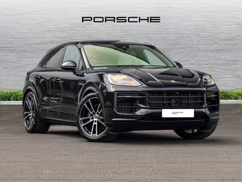 Chromite black metallic New 2025 Porsche Cayenne SUV | £107,000 - Image 1/4