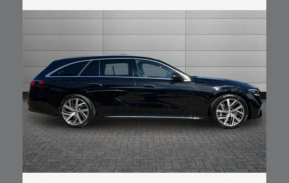 Used Mercedes E220 Premium 197 HP (144 kW) 2026 Black Estate