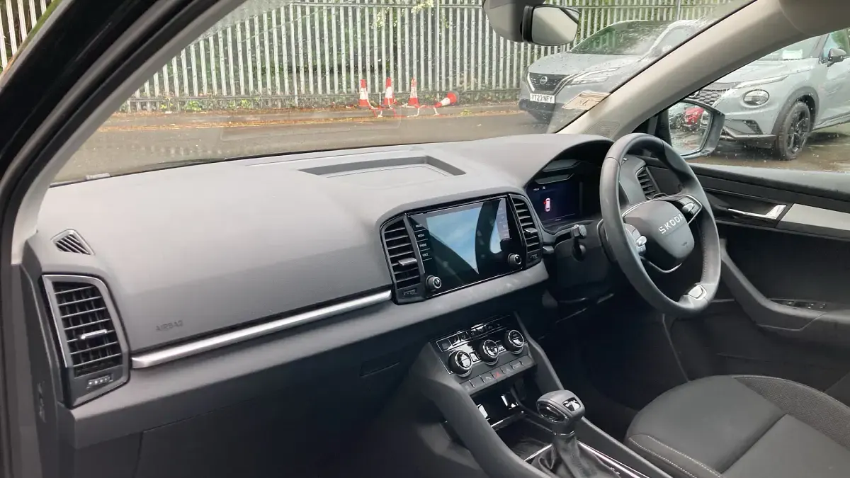 Used Skoda Karoq SE 150 HP (110 kW) 2025 Black SUV