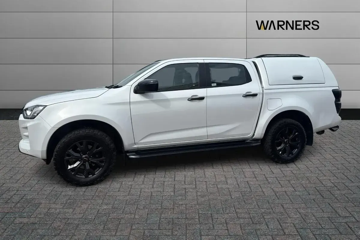 Second-hand Isuzu D-Max 162 CP (119 kW) 2024 Alb Pickup