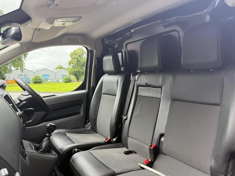 Grey Used 2017 Citroën Dispatch MPV | £11,995 - Image 1/4