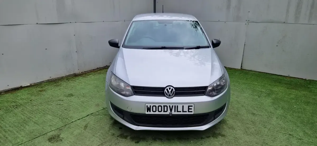 Usado VW Polo S 2013 Prateado Citadino