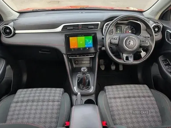 Używany MG ZS Excite 106 KM (77 kW) 2021 Pomarańczowy SUV