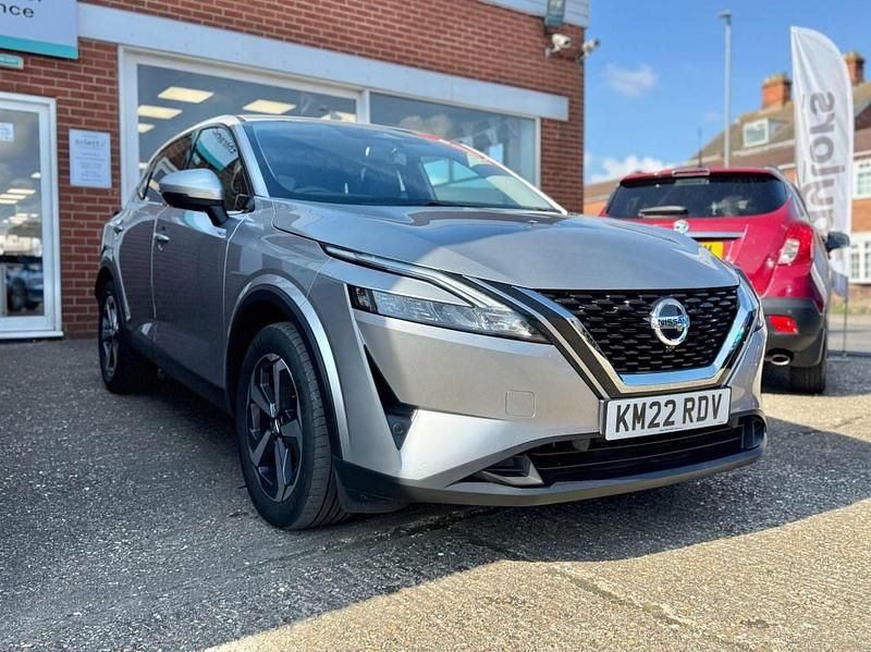 Silver Used 2022 Nissan Qashqai N-Connecta SUV | £16,295 (Fair price) - Image 1/3