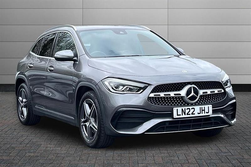 Used Mercedes GLA200 Executive 163 HP (119 kW) 2022 Grey SUV
