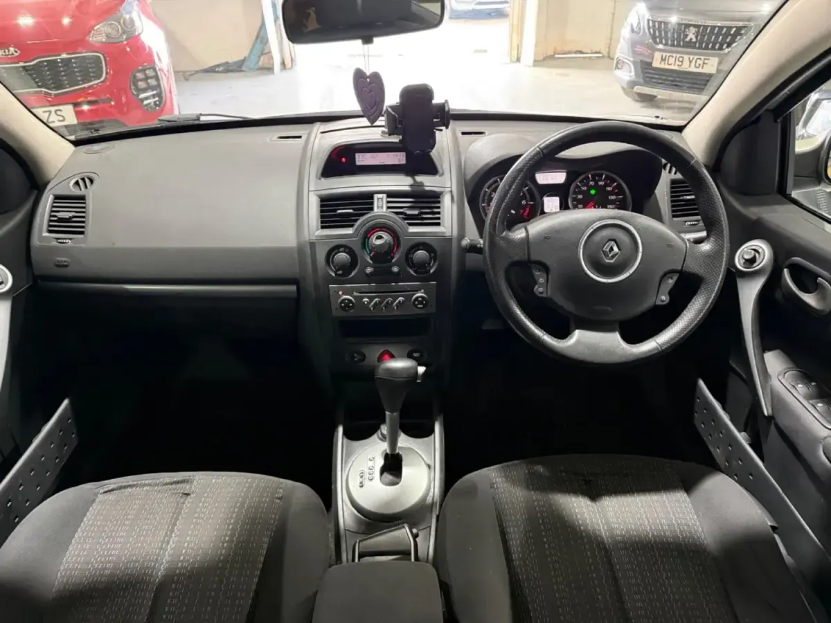 Usado Renault Mégane III Dynamique 2008 Dourado Citadino