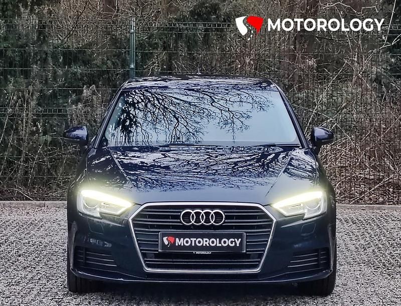 Used Audi A3 Sportback Performance 110 HP (80 kW) 2017 Blue Hatchback