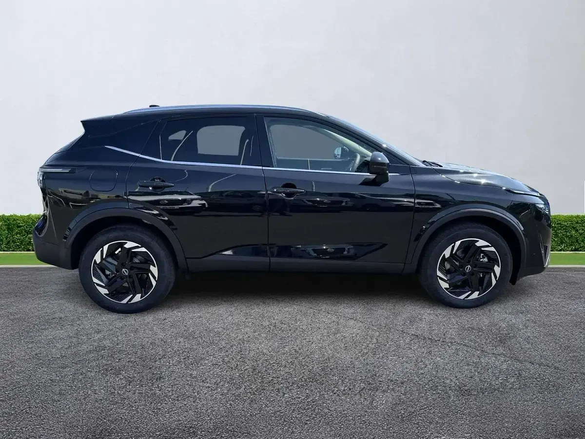 New Nissan Qashqai N-Connecta 205 HP (150 kW) 2026 Pearl black SUV