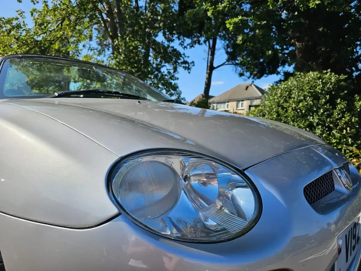 Used MG F 344 HP (253 kW) 1999 Silver Cabriolet