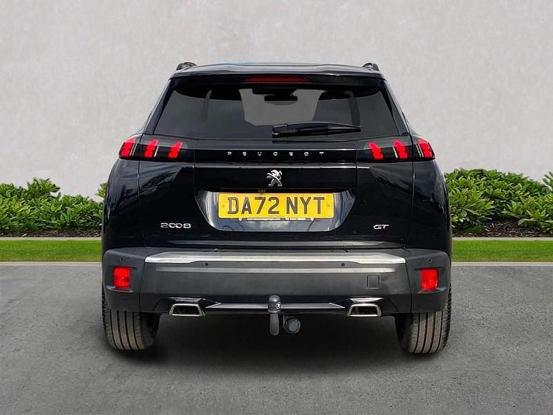 Begagnad Peugeot 2008 Premium 2022 Svart SUV