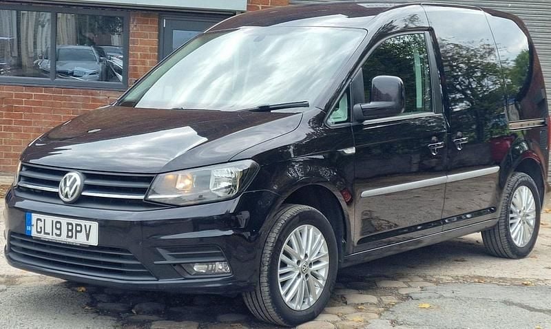 Black Used 2019 VW Caddy Highline MPV | £9,195 (Fair price) - Image 1/4