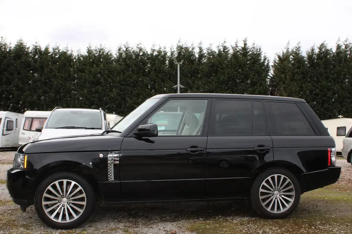 Used Land Rover Range Rover Autobiography 313 HP (230 kW) 2012 Black SUV