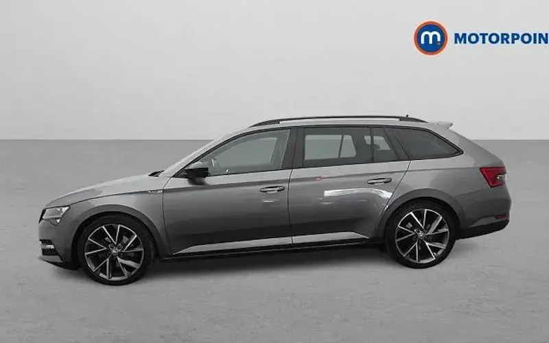 Used Skoda Superb SportlinePlus 200 HP (147 kW) 2023 Grey Estate