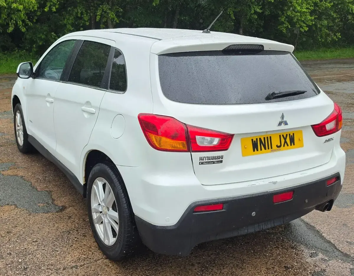 Used Mitsubishi ASX 2011 White SUV