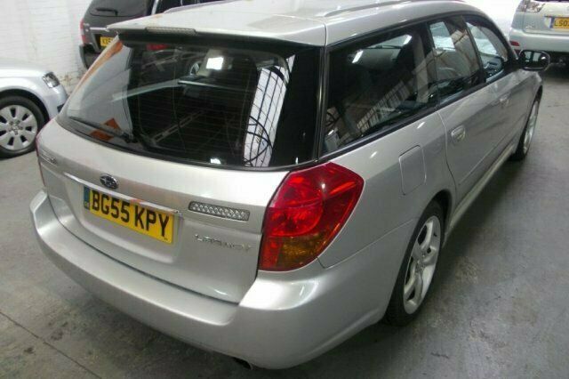 Begagnad Subaru Legacy 2005 Kombi