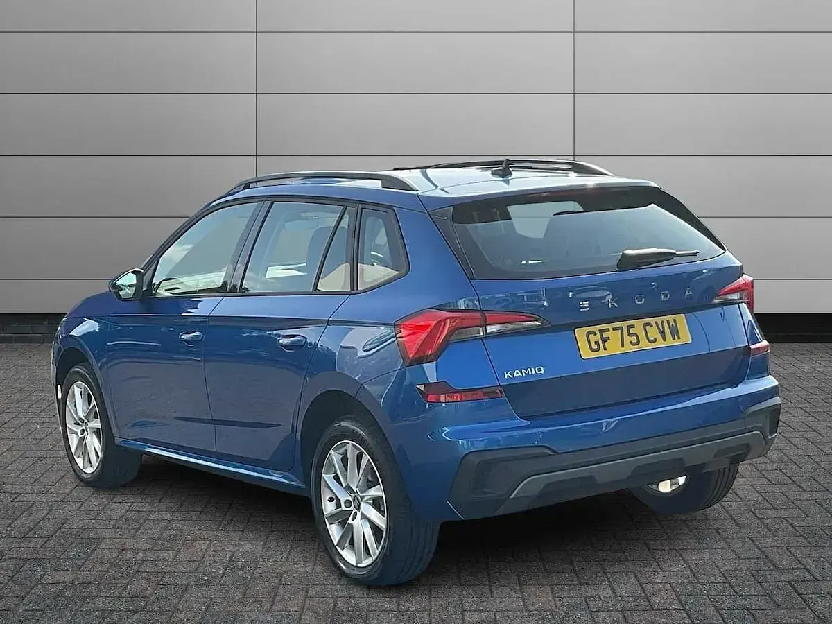 Used Skoda Kamiq SE 85 HP (62 kW) 2025 Race blue metallic SUV