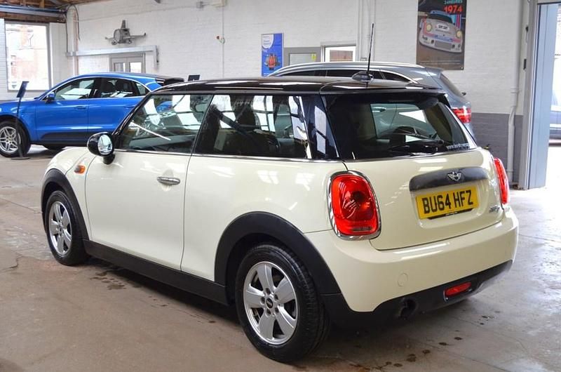 Used Mini One D Hatch 95 HP (69 kW) 2014 White Hatchback
