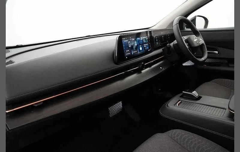 New Nissan Ariya Shiro 160 kW (218 HP) 2025 White SUV