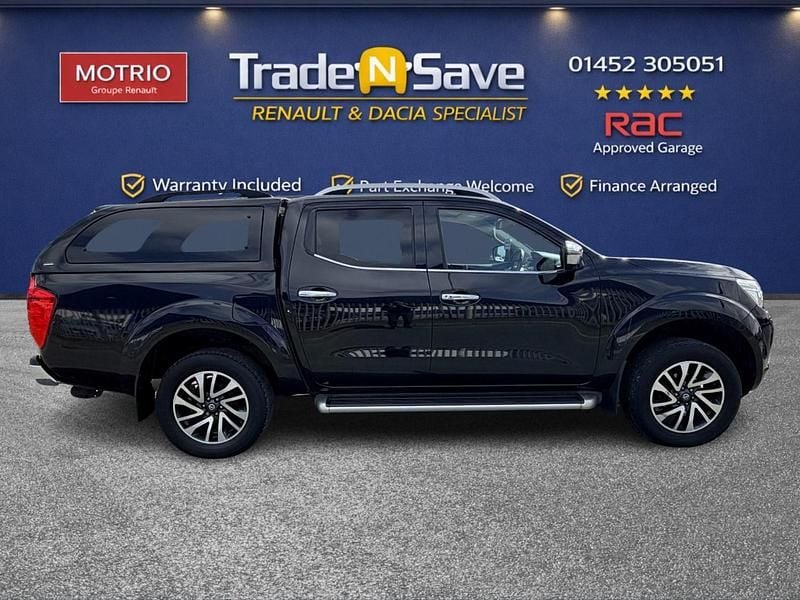 Begagnad Nissan Navara Tekna 190 HK (139 kW) 2017 Svart Pickup