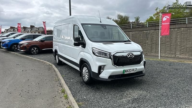 Blanc white Used 2023 Maxus eDeliver 9 Van | £19,995 - Image 1/4