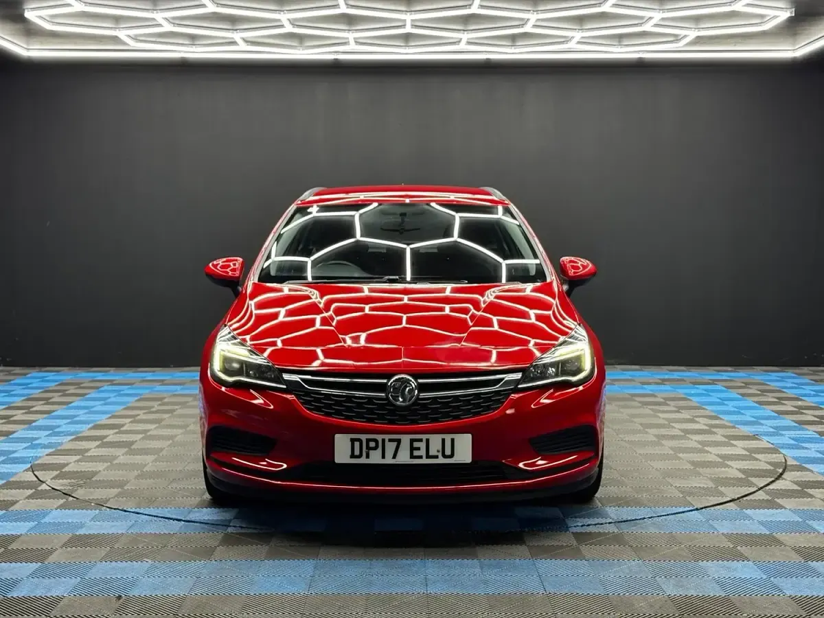 Used Vauxhall Astra 2017 Red Estate