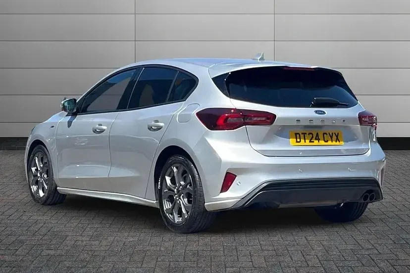 Used Ford Focus ST-Line 123 HP (90 kW) 2024 Silver Hatchback