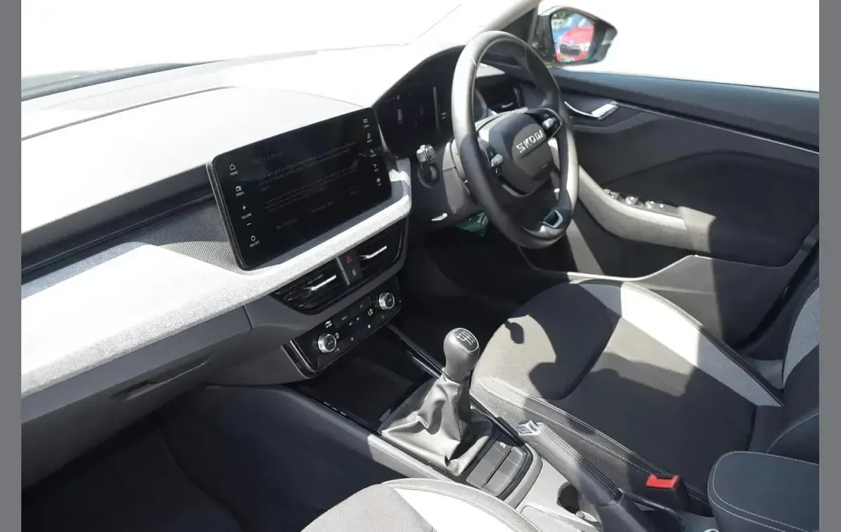 Used Skoda Kamiq SE 113 HP (83 kW) 2025 Black magic pearl effect SUV
