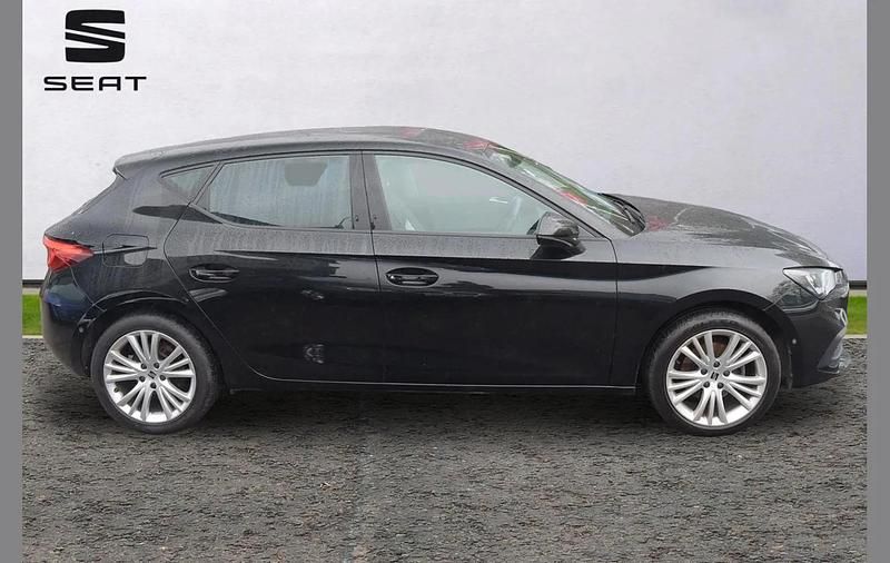 Used Seat Leon SE Dynamic 108 HP (79 kW) 2021 Black Hatchback