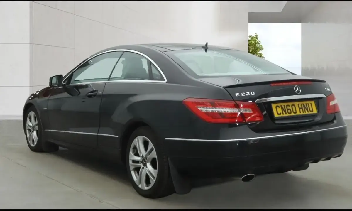 Used Mercedes E220 SE 2010 Black Coupe