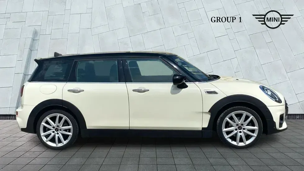 Used Mini Cooper Clubman Sport 136 HP (100 kW) 2019 White Estate