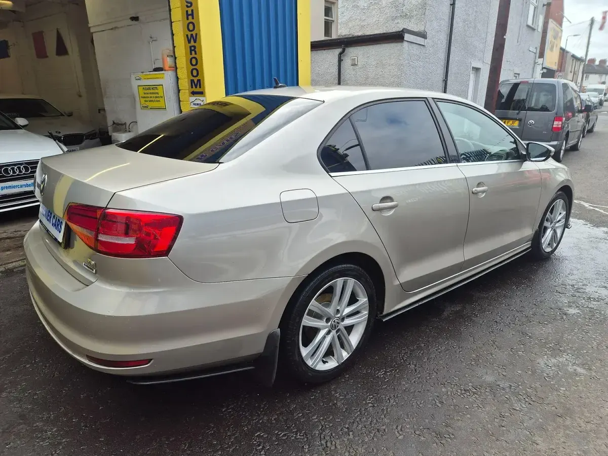 Used VW Jetta GT 147 HP (108 kW) 2016 Silver Sedan