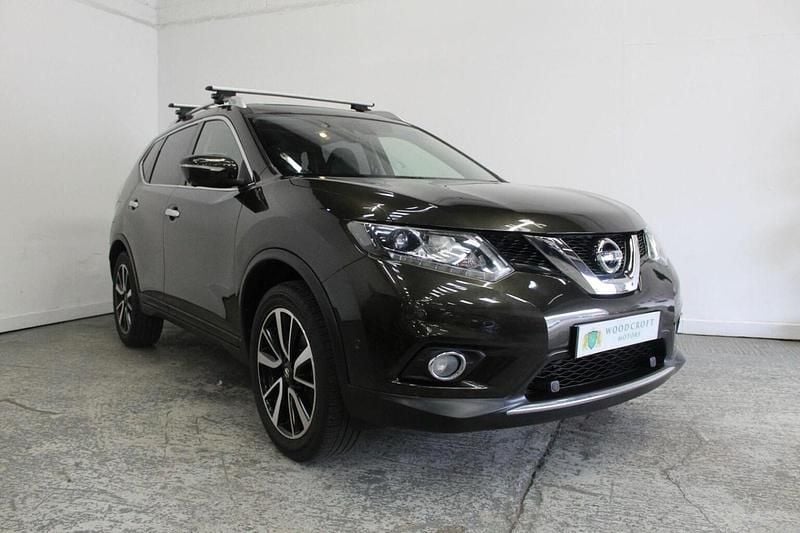 Used Nissan X-Trail Tekna 2015 Green SUV