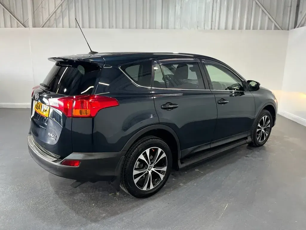 Used Toyota RAV4 124 HP (91 kW) 2015 Grey SUV