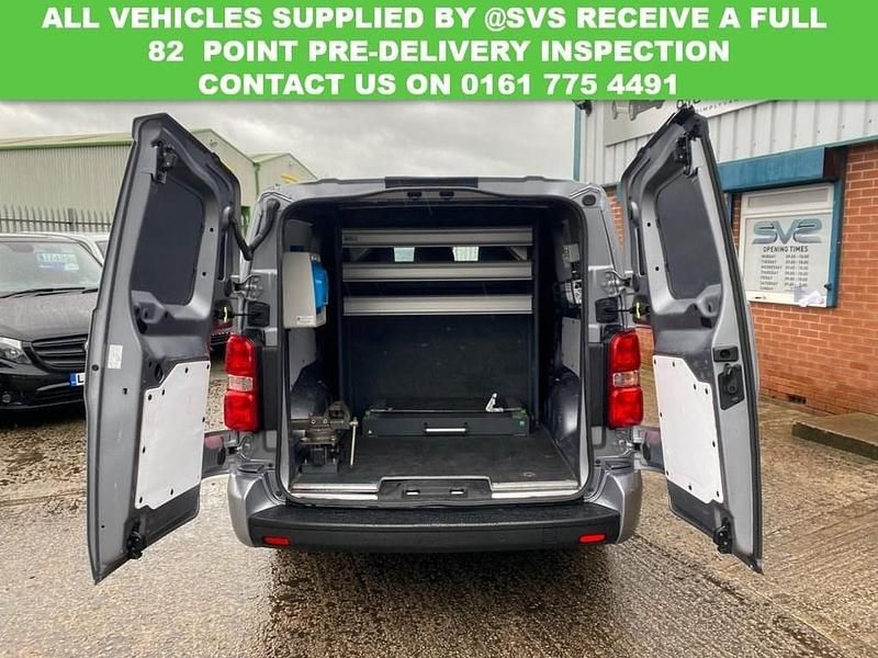 Used Vauxhall Vivaro Sportive 120 HP (88 kW) 2021 Grey MPV