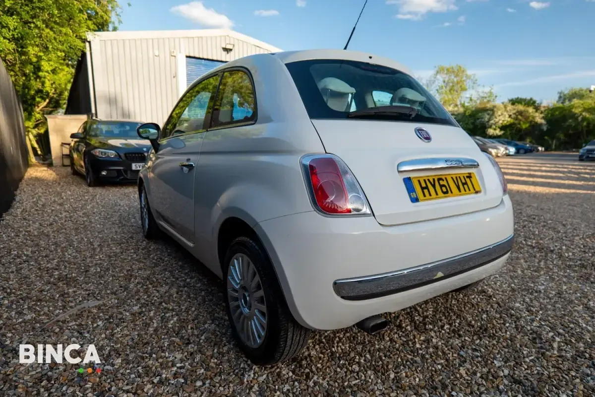 Usado Fiat 500 Lounge 85 HP (62 kW) 2012 Branco Citadino