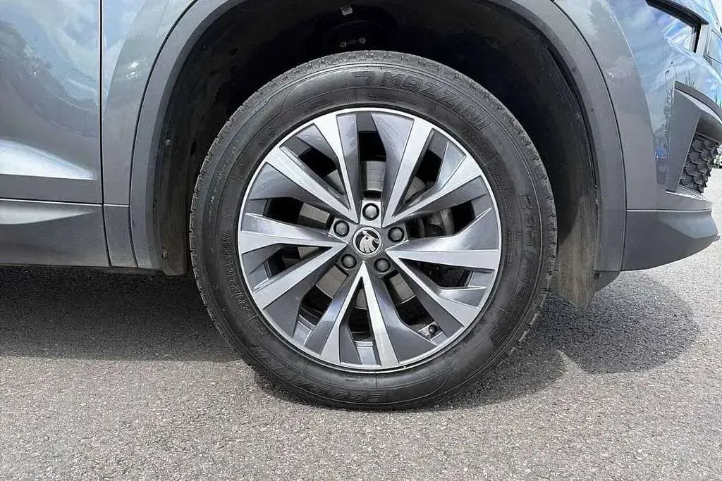Used Skoda Kodiaq SE Drive 147 HP (108 kW) 2023 Graphite grey metallic SUV