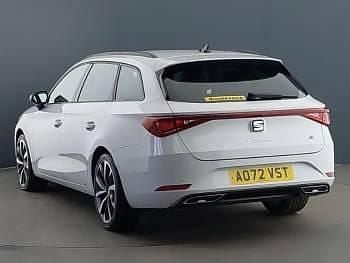 Used Seat Leon FR Sport 150 HP (110 kW) 2022 White Estate