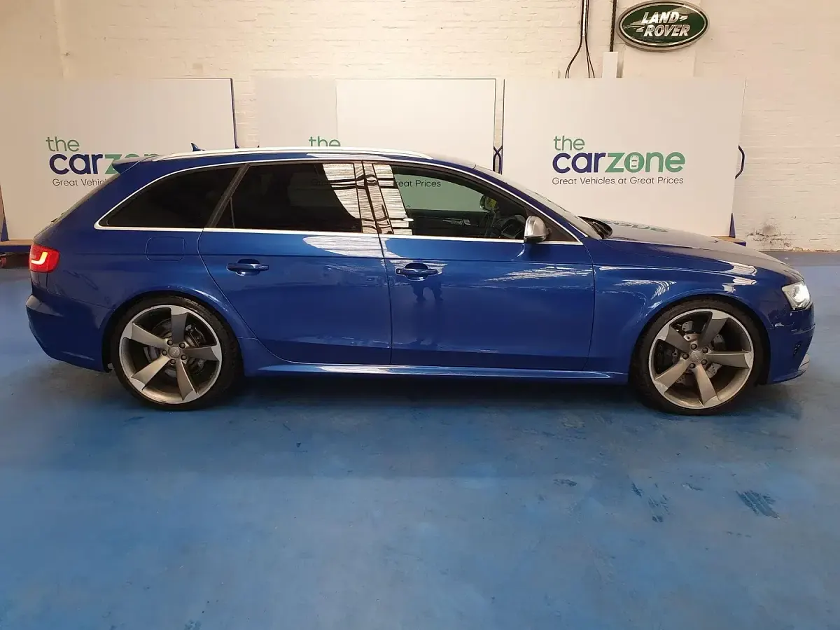 Used Audi RS4 Performance 450 HP (330 kW) 2014 Blue Estate