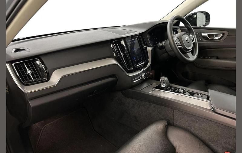 Used Volvo XC60 Plus 194 HP (142 kW) 2023 Grey SUV