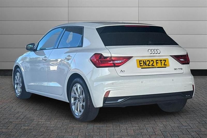 Used Audi A1 Sport 110 HP (80 kW) 2022 White Hatchback