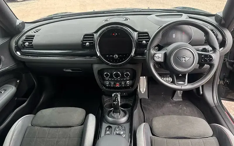 Used Mini John Cooper Works Clubman 306 HP (225 kW) 2022 Green Estate
