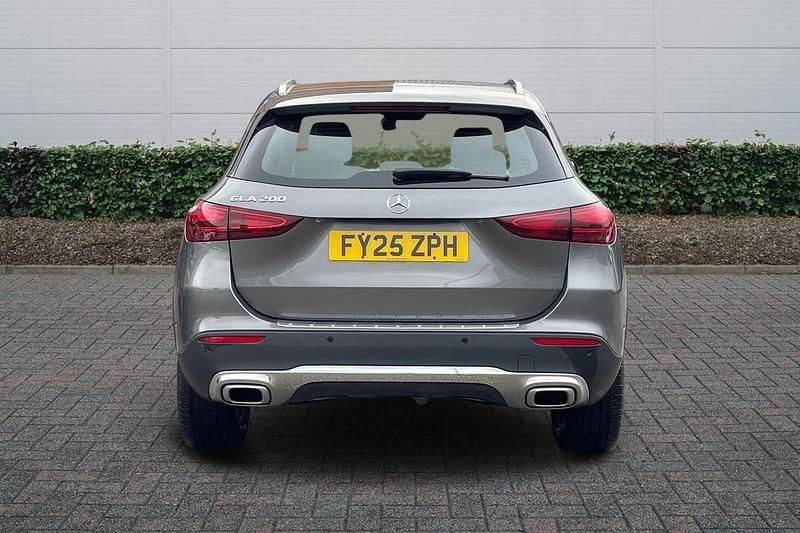 Used Mercedes GLA200 Executive 163 HP (119 kW) 2025 Grey SUV