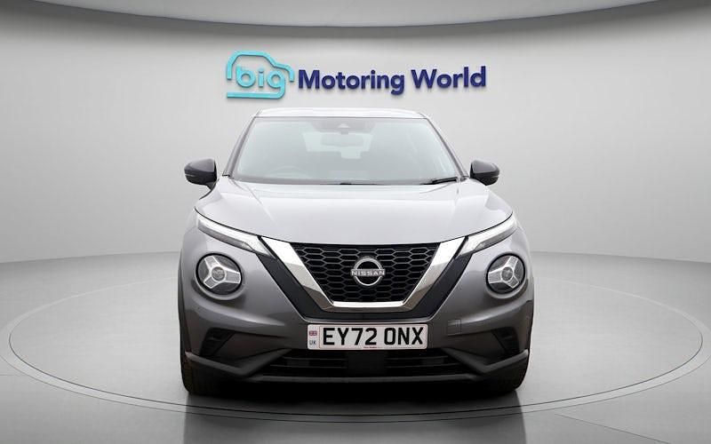Used Nissan Juke N-Connecta 114 HP (83 kW) 2023 Grey SUV