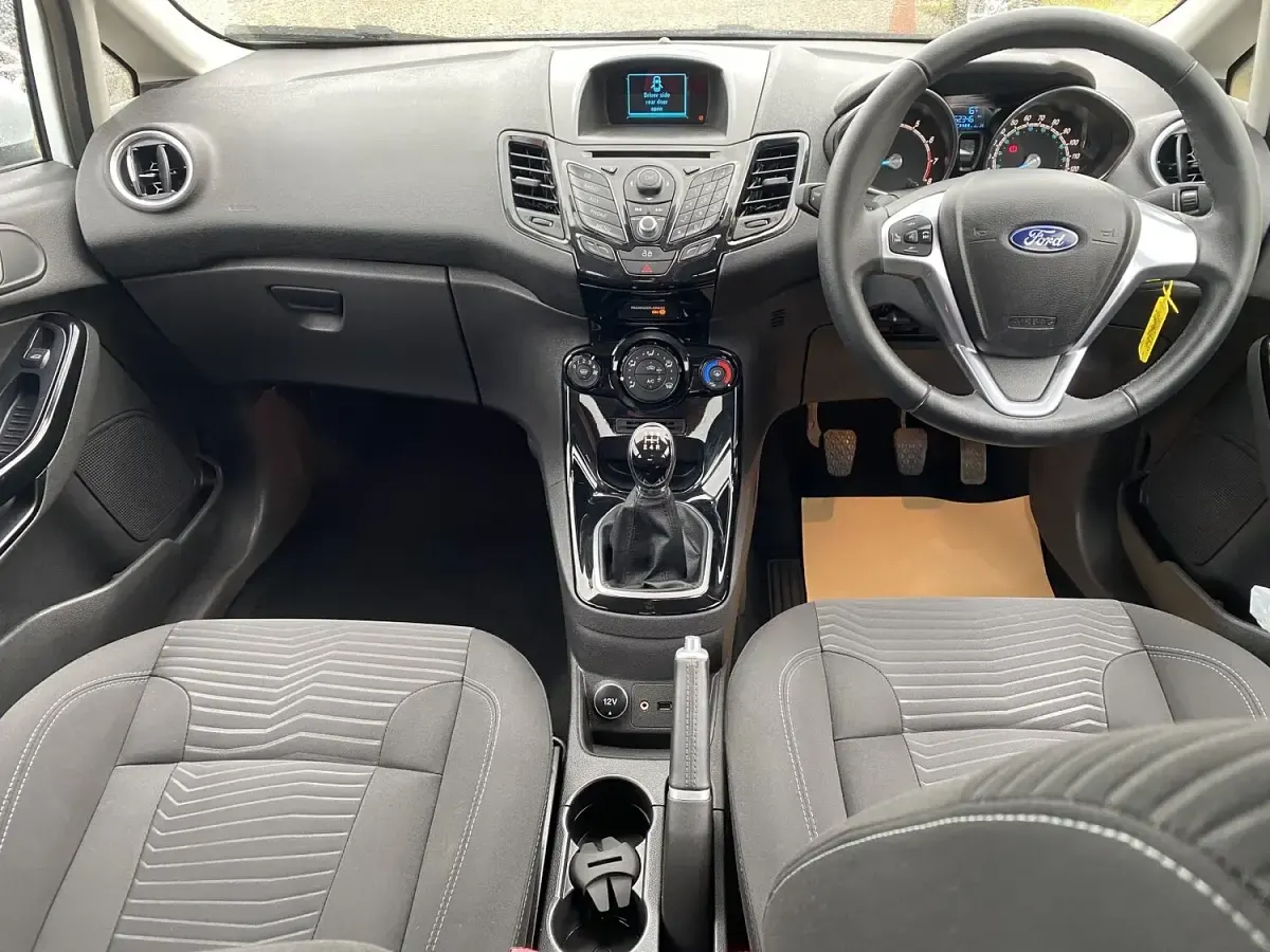 Used Ford Fiesta Zetec 2014 White Hatchback