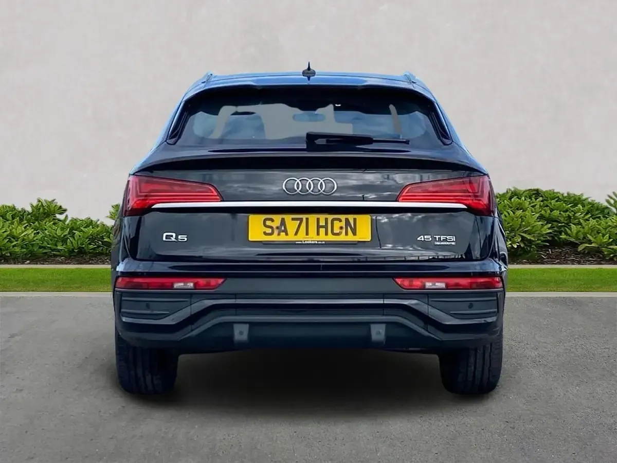 Used Audi Q5 Sportback Sport 265 HP (194 kW) 2021 Black SUV