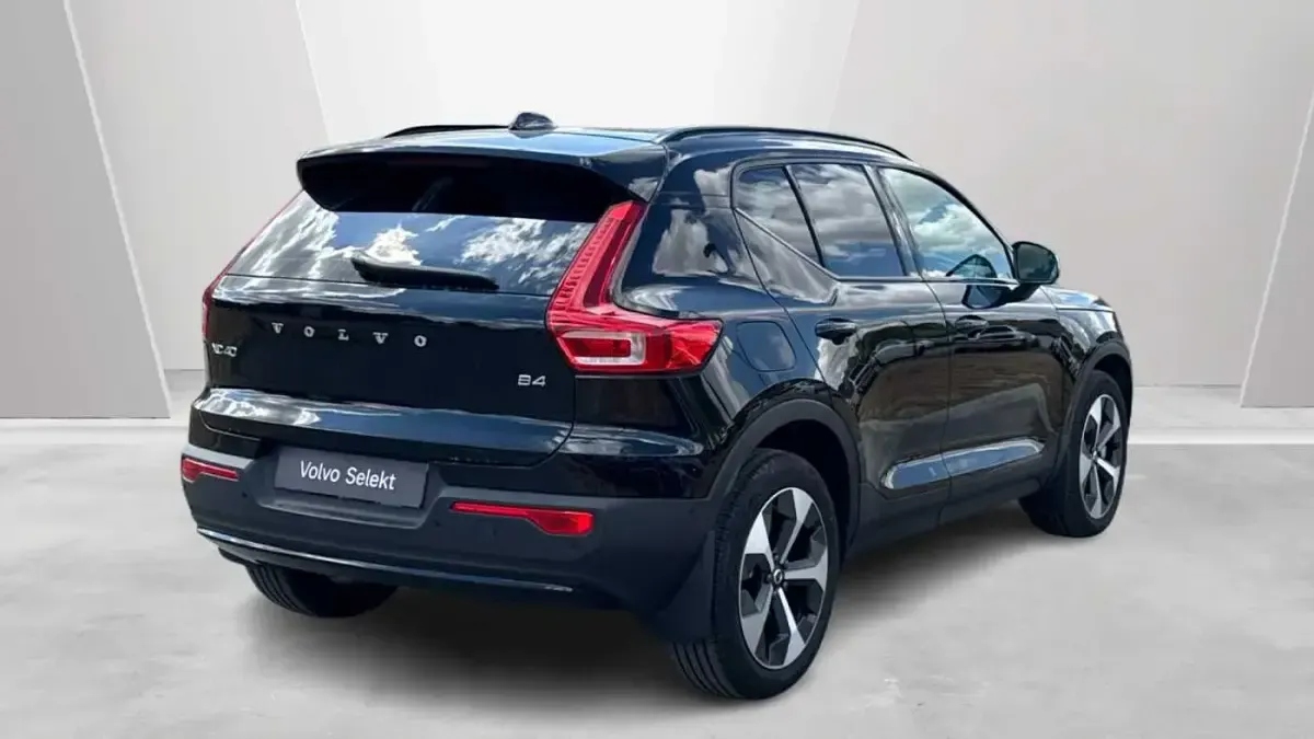 Used Volvo XC40 Plus 197 HP (144 kW) 2026 SUV